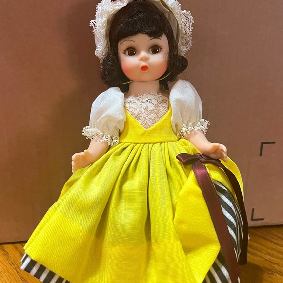 Madame Alexander France - Picture 1 of 6